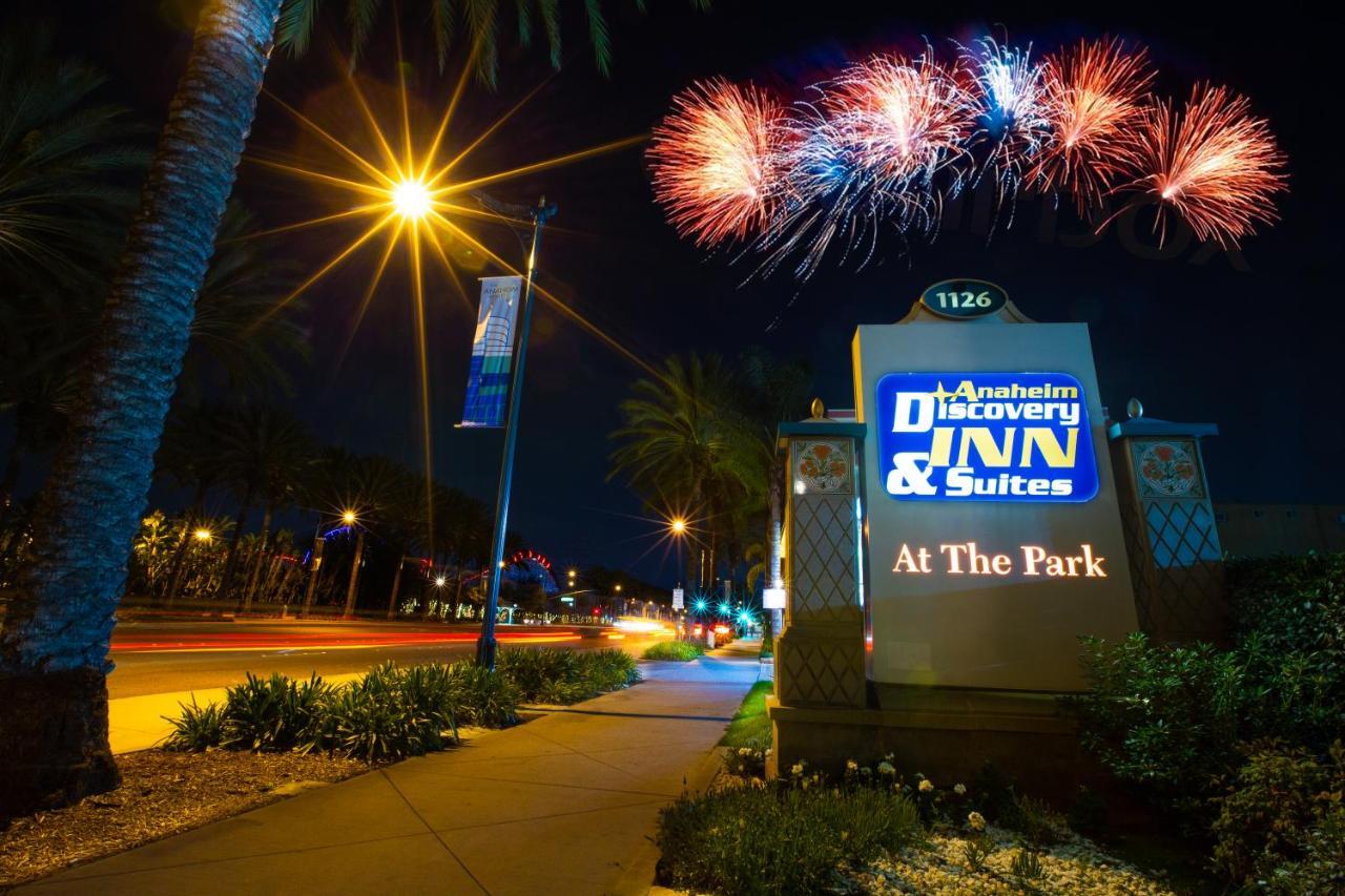 Anaheim Discovery Inn And Suites Exterior photo